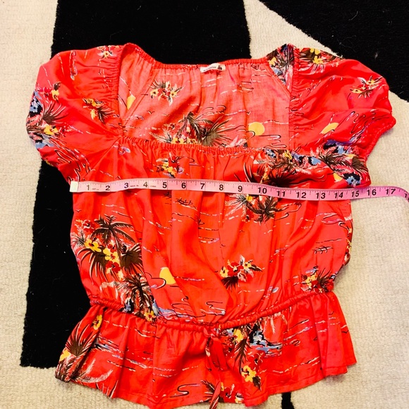 NWOT Reformation Beach Print cropped top. Xsmall. - Picture 3 of 11